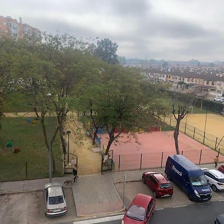 شقة Vistas Desde Montequinto دوس إرماناس المظهر الخارجي الصورة